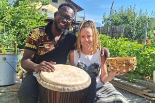 Souleymane et Pascale Coulibaly, organisateurs du Festival Burkin'Alpé, et fondateurs de l'association Yeleende.